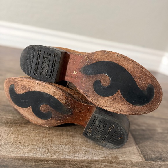 Corral Women's Lamb Round Toe Cowboy Zip Bootie, Chocolate Tan, 9M - Picture 8 of 13